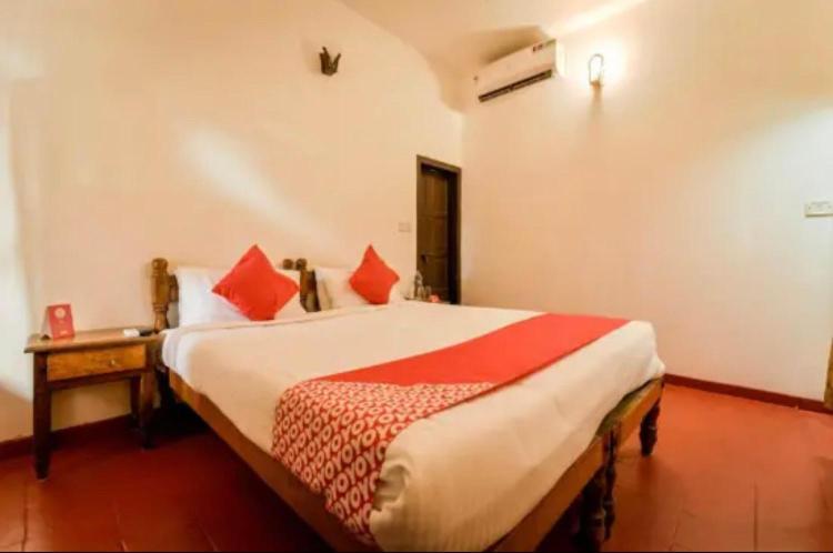 Hotel Lovely Inn ! Puri ปูรี ภายนอก รูปภาพ