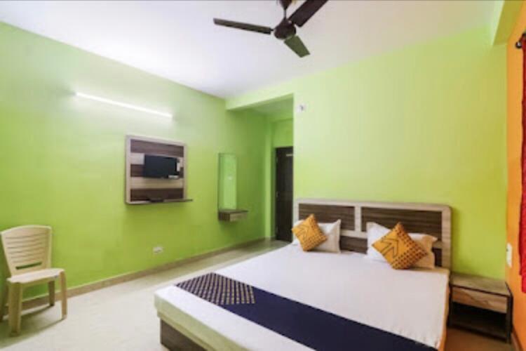 Hotel Lovely Inn ! Puri ปูรี ภายนอก รูปภาพ