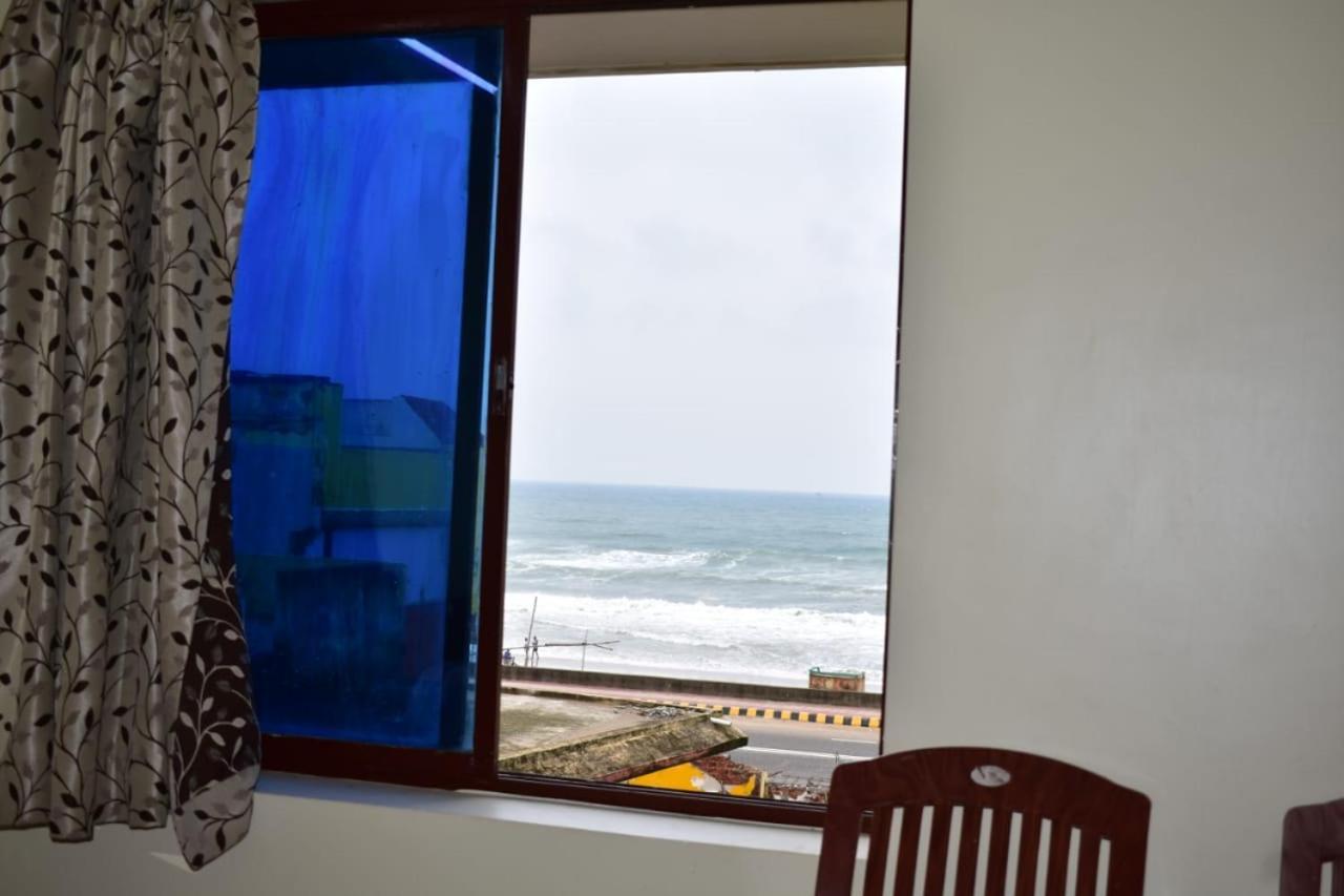 Hotel Lovely Inn ! Puri ปูรี ภายนอก รูปภาพ