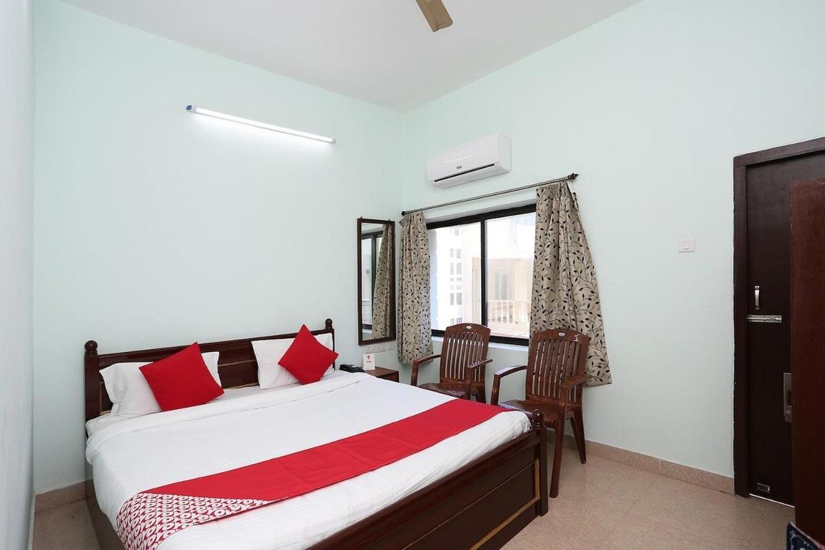 Hotel Lovely Inn ! Puri ปูรี ภายนอก รูปภาพ